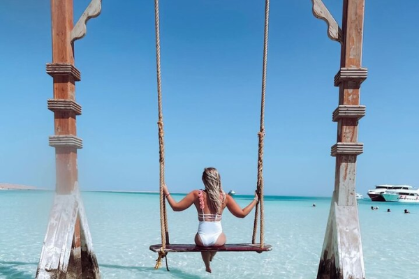 13685f7e-7f34-4ce8-a6df-a0498e0703a0_tropical-paradise-orange-bay-island-excursion-vib
